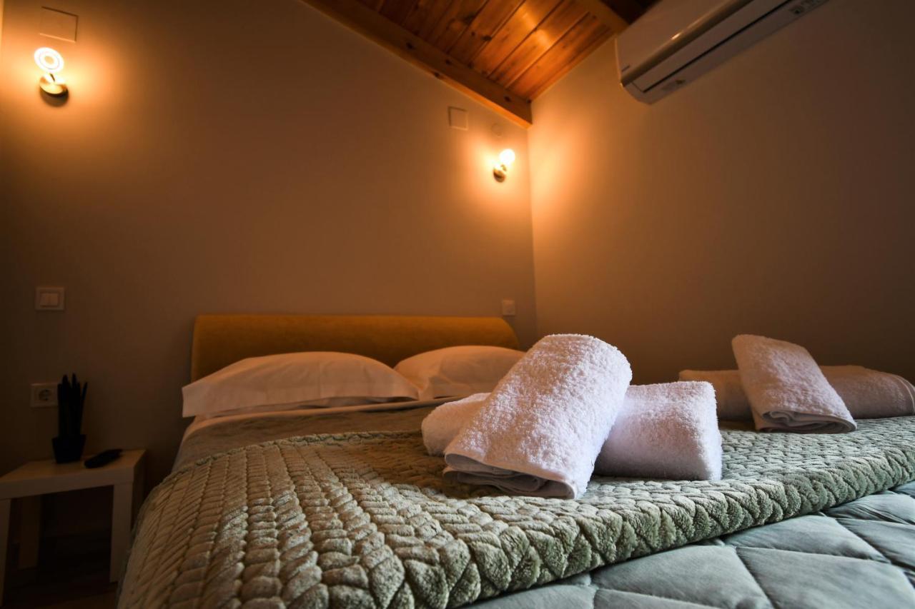 Comfy And Stylish Apt2 Янина Екстериор снимка
