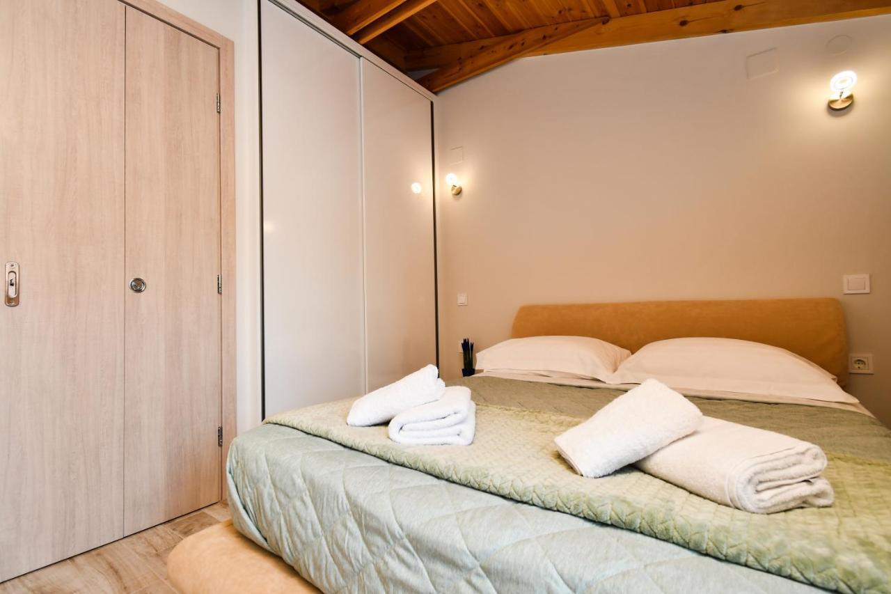 Comfy And Stylish Apt2 Янина Екстериор снимка