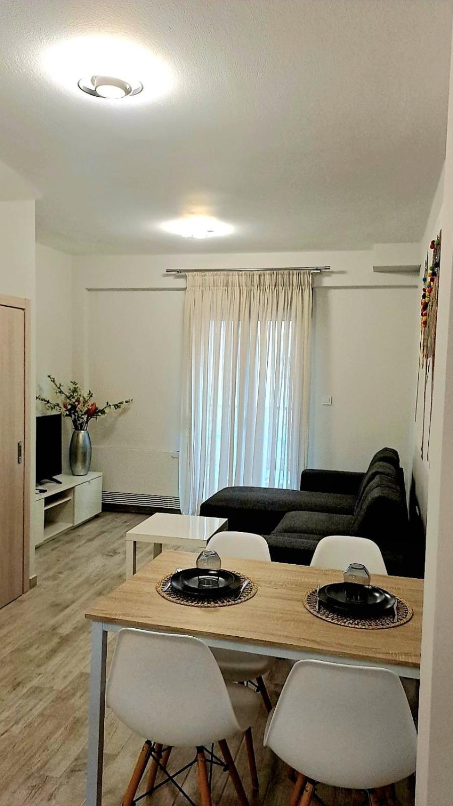 Comfy And Stylish Apt2 Янина Екстериор снимка